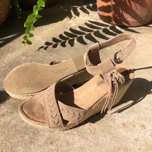 Minnetonka Sandals